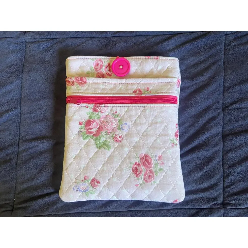 NWOT Handmade Quilted Kindle Paperwhite Pouch, Dual Pockets, Button Closure